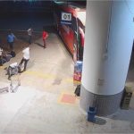 Vigilantes viram réus por espancar venezuelano até a morte em rodoviária