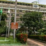 Prefeitura paga salário de servidores e injeta R$ 73 milhões na economia