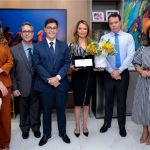 Primeira-dama de MT recebe homenagem do MPMT por contribuição ao combate à violência doméstica e ações sociais