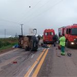 Ambulância com paciente e caminhão de lixo batem e deixam 5 feridos em rodovia de MT