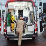 Corpo de Bombeiros resgata criança de nove anos presa em cerca durante brincadeira