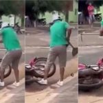 Homem destrói moto com enxada após supostamente fugir de acidente em MT