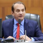 Wilson Santos critica polarização e defende o papel fiscalizador do Legislativo