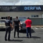 Advogado é preso por tentar tirar Jeep de delegacia com documento falso