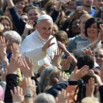 Primeira‑Dama de MT lamenta falecimento do Papa Francisco