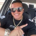 Bandidos rendem policial Waltinho Produções levam arma, joias e documentos