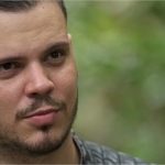 Cantor sertanejo que sobreviveu a queda de avião e 24 dias na selva relembra experiência que marcou sua vida: ‘Achei que ia morrer’