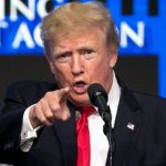 Trump discutiu asilo a Bolsonaro e proteção contra Interpol