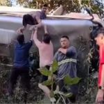 Micro-ônibus tomba em ribanceira e deixa 2 mortos e 34 feridos (vídeo)