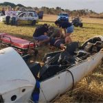 Avião cai e se parte ao meio, mas piloto sobrevive de forma milagrosa