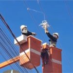 Drone com celular enrosca em fiação e é apreendido ao tentar entrar em presídio em MT; veja vídeo