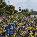 Apoiadores de Bolsonaro lotam Praça 8 de Abril em protesto contra Moraes e governo Lula
