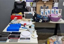 Força Tática prende casal por tráfico de drogas e apreende cestas básicas e paca abatida