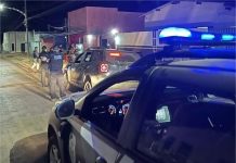 Comerciante é presa suspeita de sequestrar mulheres para exploração sexual em MT