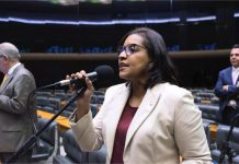 Deputada Gisela Simona pontua alto em pesquisa e reeleição fica mais perto