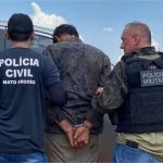 Homem acusado de matar ex-mulher e companheiro dela em bar é preso em Marcelândia