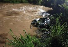 Corolla cai em rio e mata adolescentes em cidade de MT