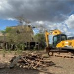 Após 27 anos, mansão em baía no Pantanal de MT é demolida