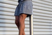 Homem se passa por lésbica para beijar mulheres