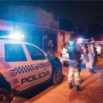 Homem ameaça travestis com facão, invade batalhão da PM e acaba baleado