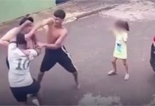Homem agride esposa em via pública e é contido pelo próprio filho; veja vídeo