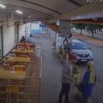 Dono de padaria aborda homem, é atacado com faca, mas sai ileso