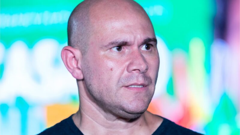 Abilio propõe multa de R$ 100 mil e perda de alvará para eventos que incentivem violência contra a mulher