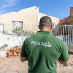 Lotes com matagal, risco estrutural e focos de dengue terão multas somatórias em Cuiabá