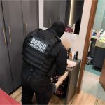 PM aposentado é preso em operação contra esquema de lavagem de dinheiro para facção em MT