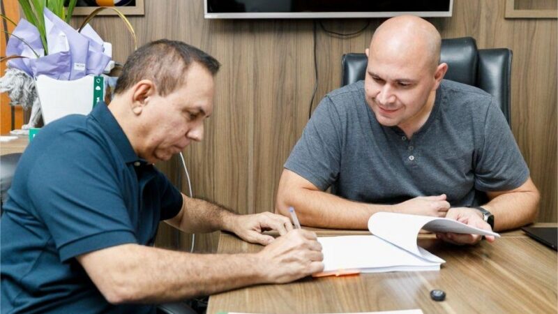 Após tensão com prefeito, Dilemário reafirma candidatura à presidência da Câmara