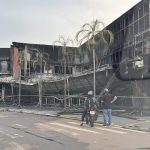 Ditado Popular é destruído por incêndio durante a madrugada; veja vídeos