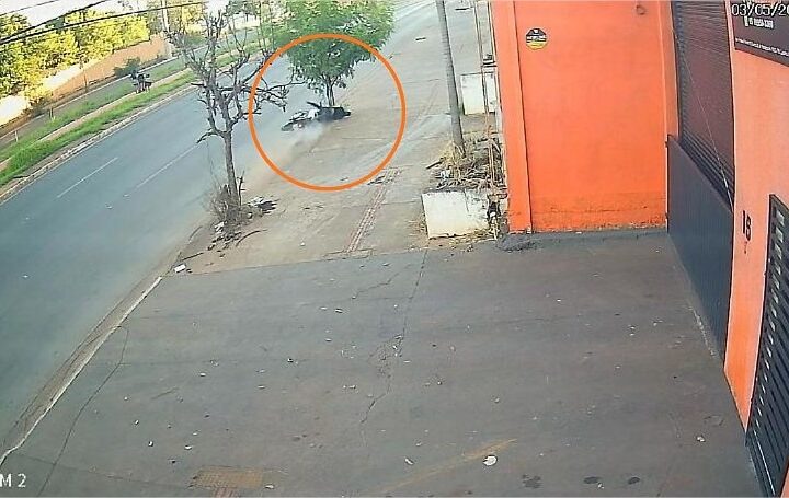 Vídeo mostra acidente em que motociclista morre na MT-251 em Cuiabá (imagens fortes)