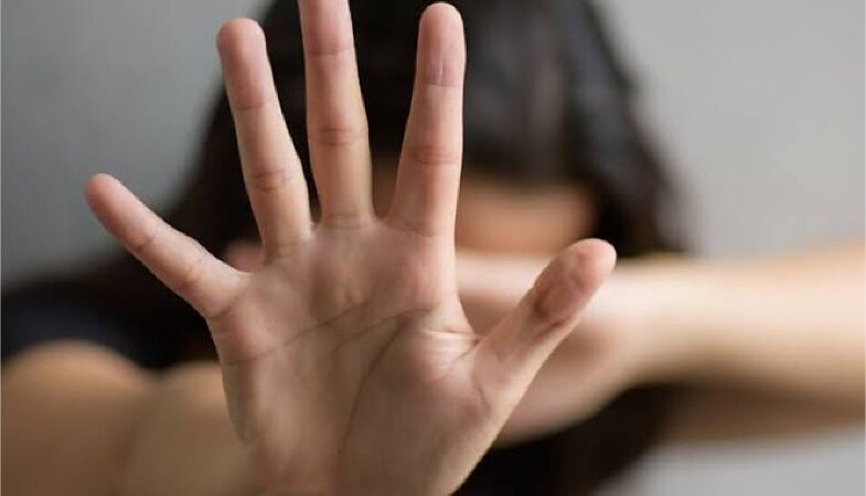 Mulher e filha de 7 anos são agredidas dentro de casa durante ataque em MT