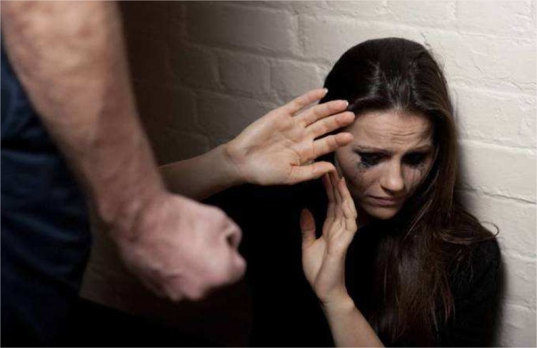 Marido agride esposa e desfigura rosto dela na frente dos quatro filhos em Colíder