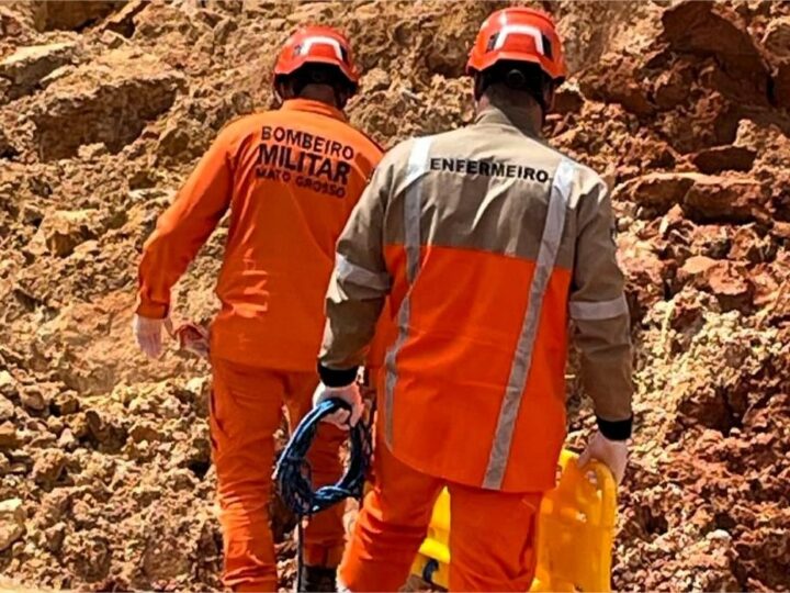 Bombeiros de MT resgatam corpo de homem soterrado em garimpo