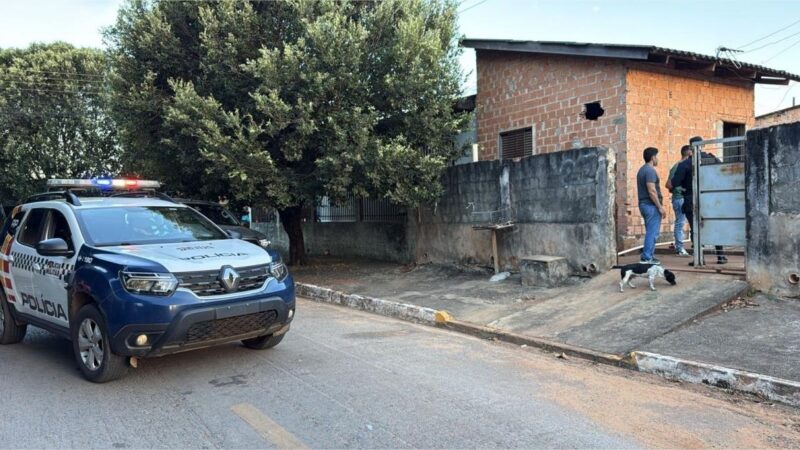 Mulher é morta a tiros em casa durante ‘tribunal do crime’