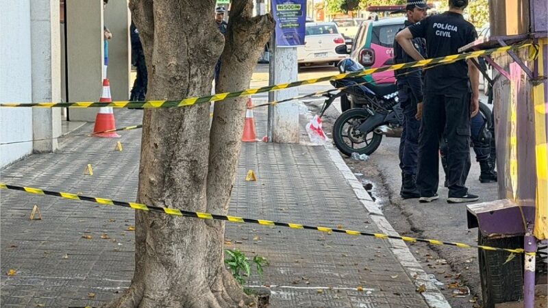 Homem é morto a facadas em praça do Cristo Rei e suspeito é morador de rua (vídeo)