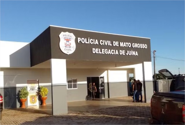 Adolescentes são apreendidos por criar e vender pornô feito com IA usando imagens de estudantes de MT