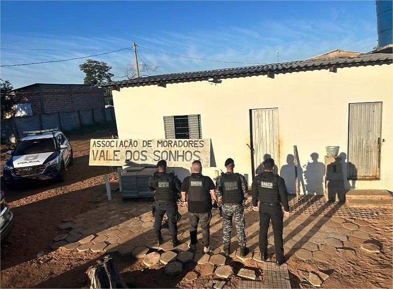 Facção toma comando de associação de moradores e passa a cobrar por água e energia em MT