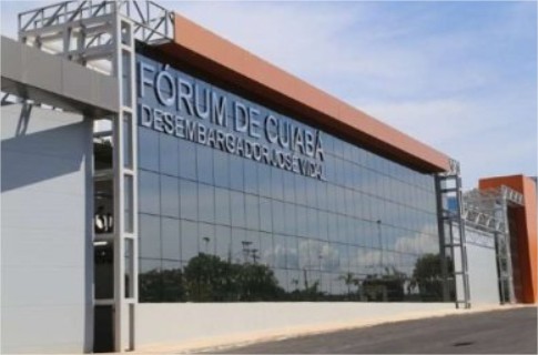Trabalhador alega que sofreu ‘voz de prisão’ e aciona juíza em Cuiabá
