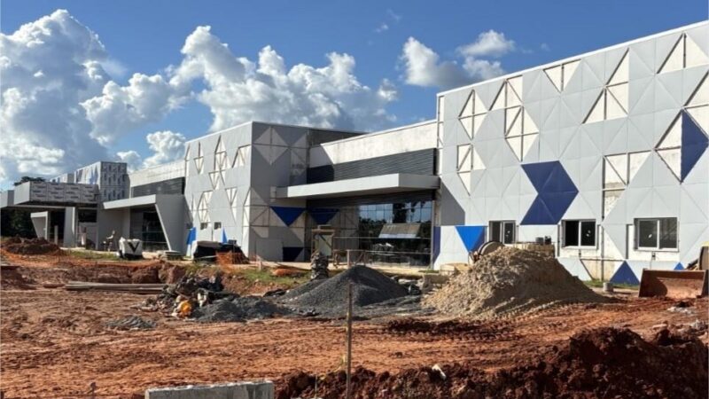 Obras dos três novos Hospitais Estaduais avançam em Mato Grosso