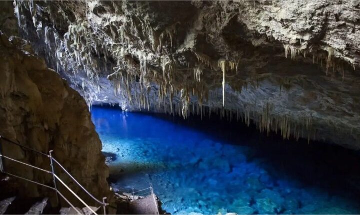 20 anos fechada: Acesso à Gruta Lagoa Azul em Nobres será asfaltado
