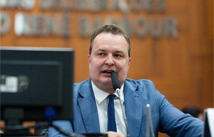 Max Russi aciona Otaviano Pivetta para evitar despejo de 1,5 mil famílias de dois bairros em Cuiabá