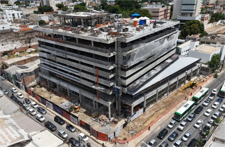Em construção, Mercado Municipal terá rooftop, 100 lojas e vista 360° em Cuiabá; veja obra