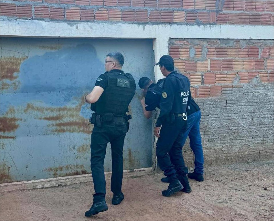 Polícia cumpre mandados em Cuiabá e Cáceres contra grupo envolvido em movimentação milionária resultante de tráfico de drogas