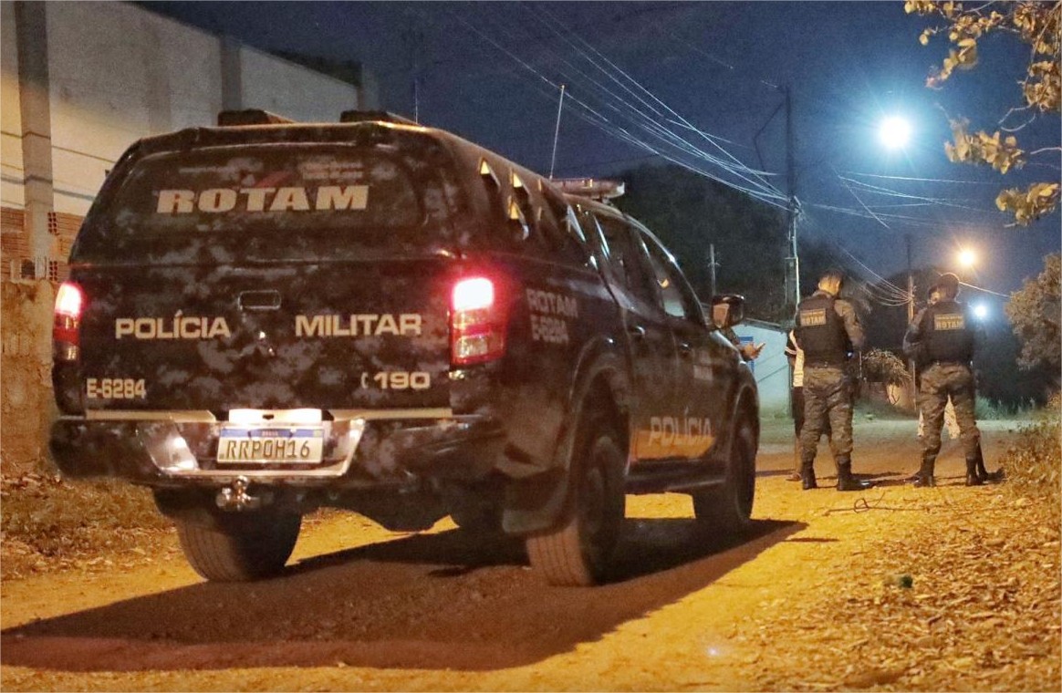‘Herdeiro’ do tráfico acusado de assassinato encara a PM e morre em confronto