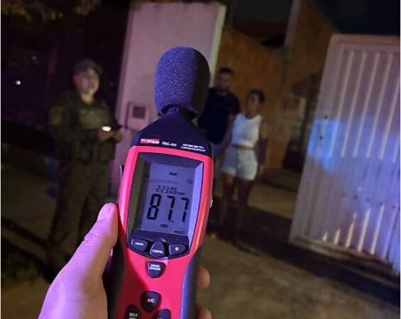 Reunião familiar em Rondonópolis termina com dona da casa levada pela Polícia Ambiental