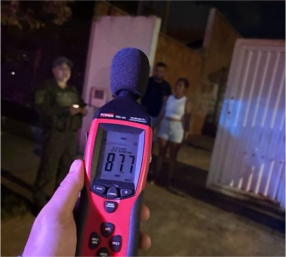 Reunião familiar em Rondonópolis termina com dona da casa levada pela Polícia Ambiental