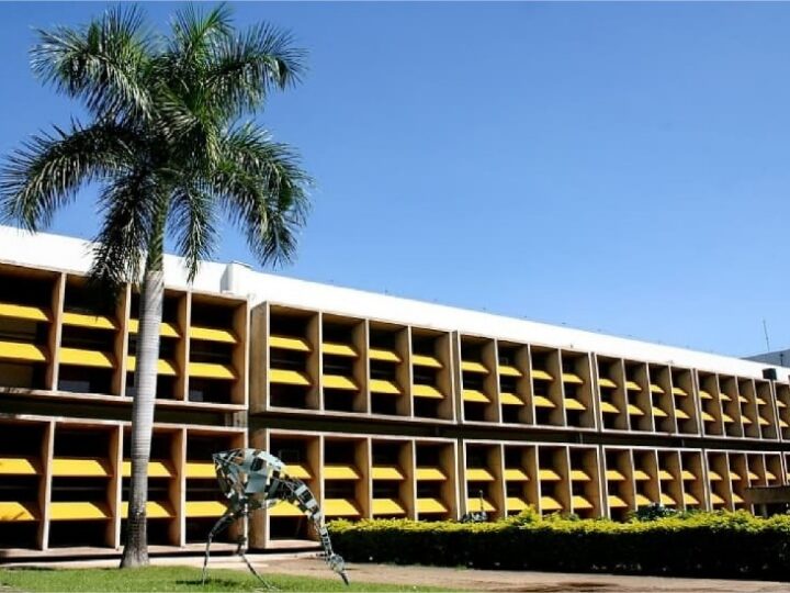 Pai de aluno acusado de invadir bloco da UFMT e ameaçar estudantes é policial federal