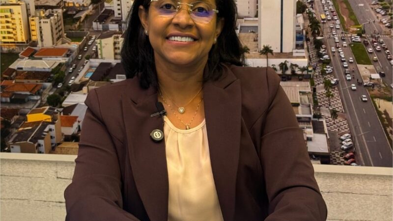 Entre o digital e o olho no olho, Gisela desenha sua volta à Câmara Federal